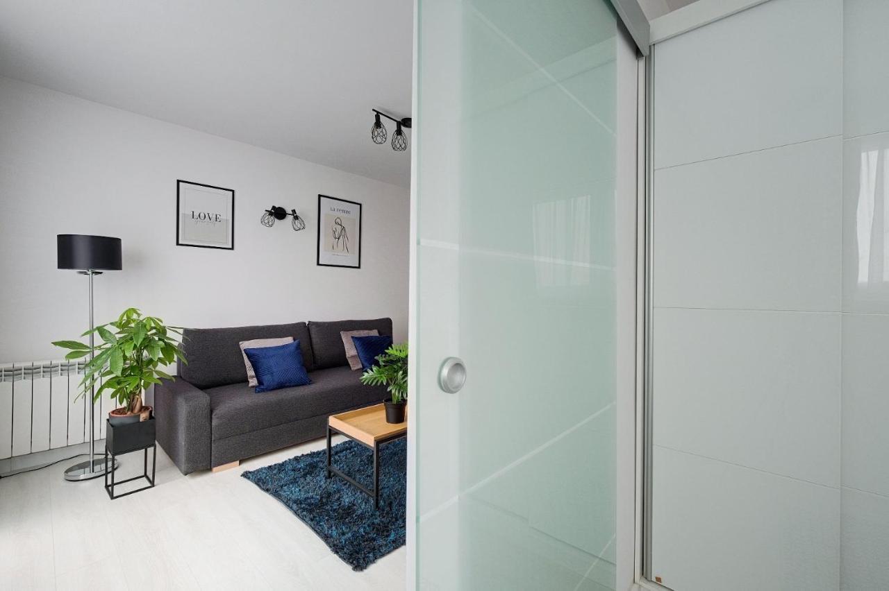 Apartament Warsaw Inside Solec With Private Parking Zewnętrze zdjęcie